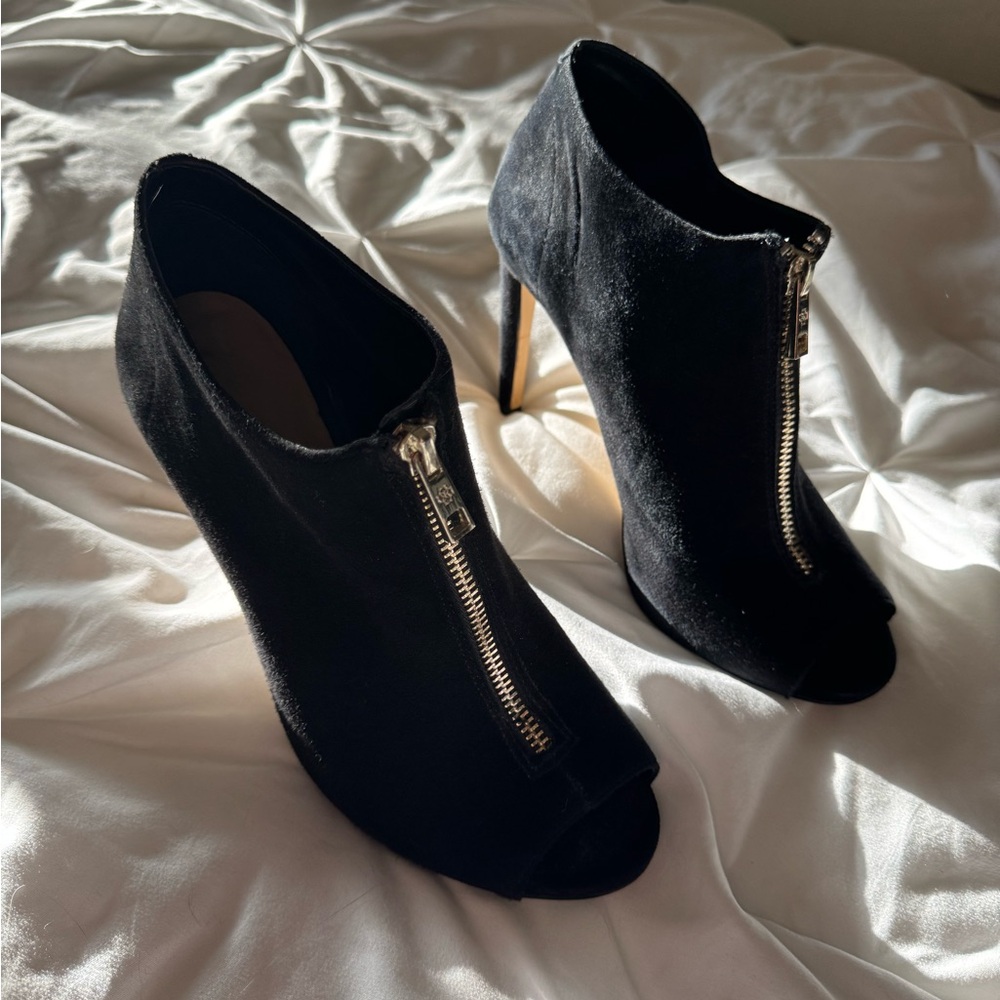 Ann Taylor LOFT Elegant Black Peep-Toe Ankle Boots 7M